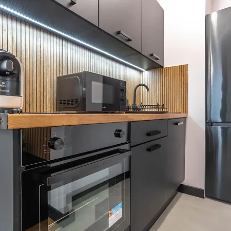 Wrocapartments Westcenter - Legnicka Apartment *
